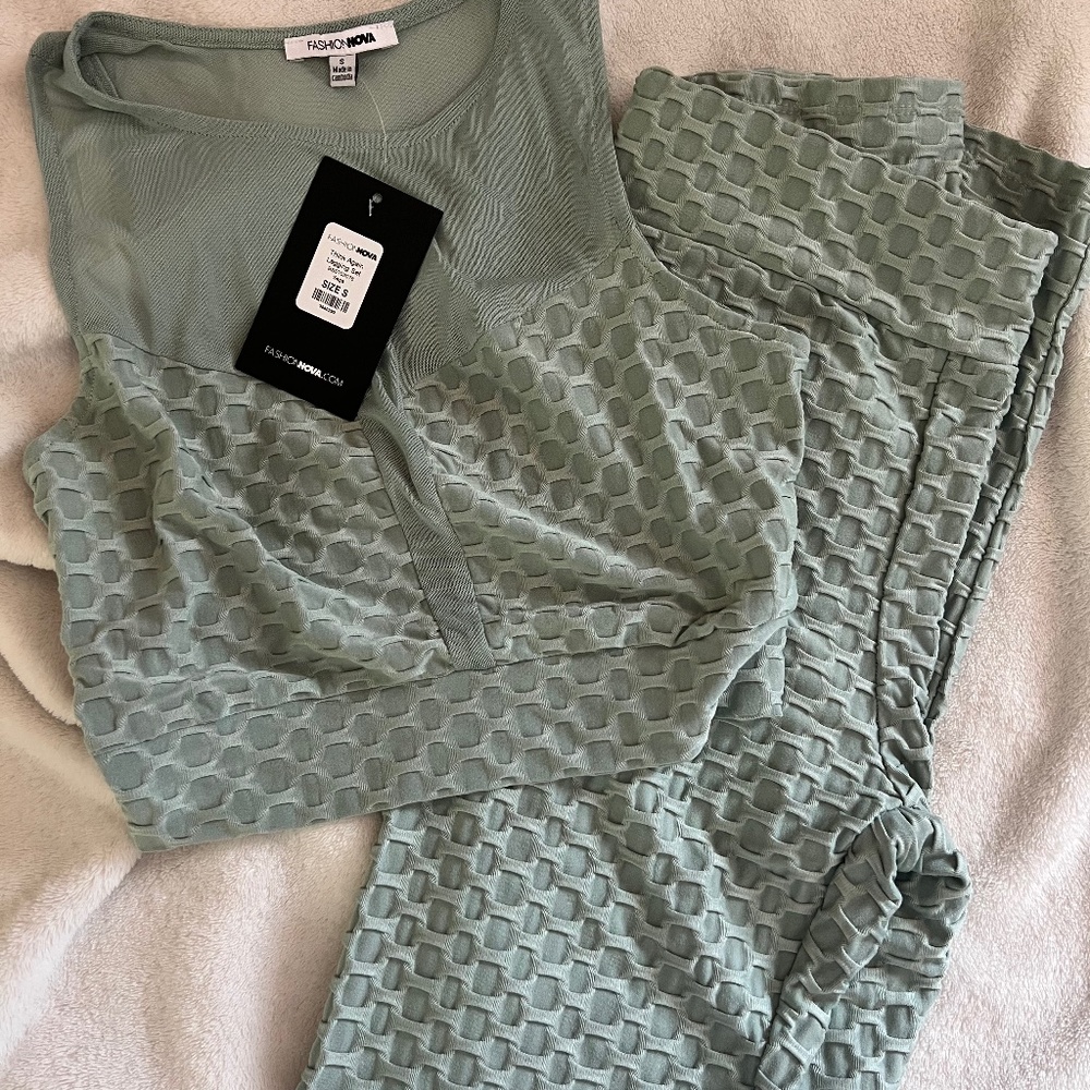 Fashion Nova honeycomb set